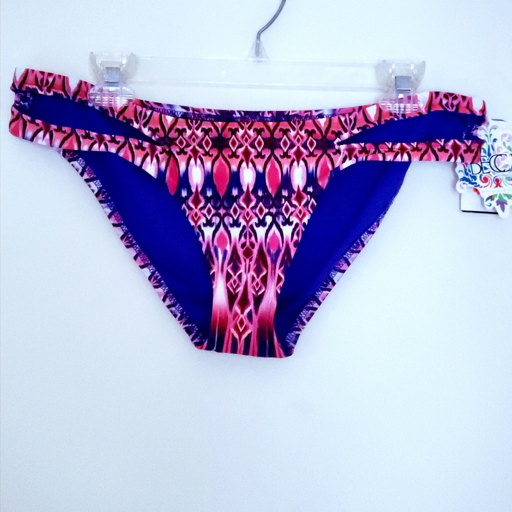 NWT! BECCA Split Hipster Print Bikini Bottom